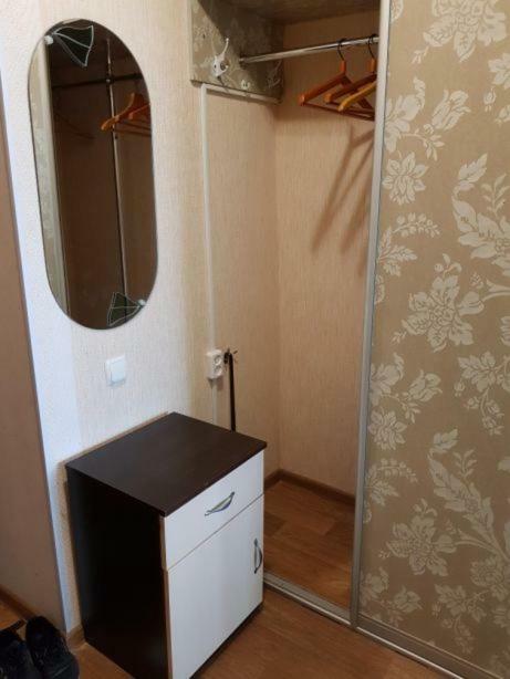 Уютная Квартира В 5 Мин Пешком От Курорта Myrhorod Ngoại thất bức ảnh