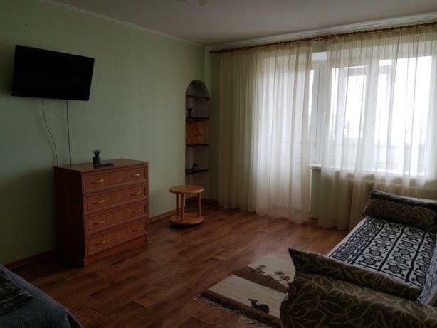 Уютная Квартира В 5 Мин Пешком От Курорта Myrhorod Ngoại thất bức ảnh